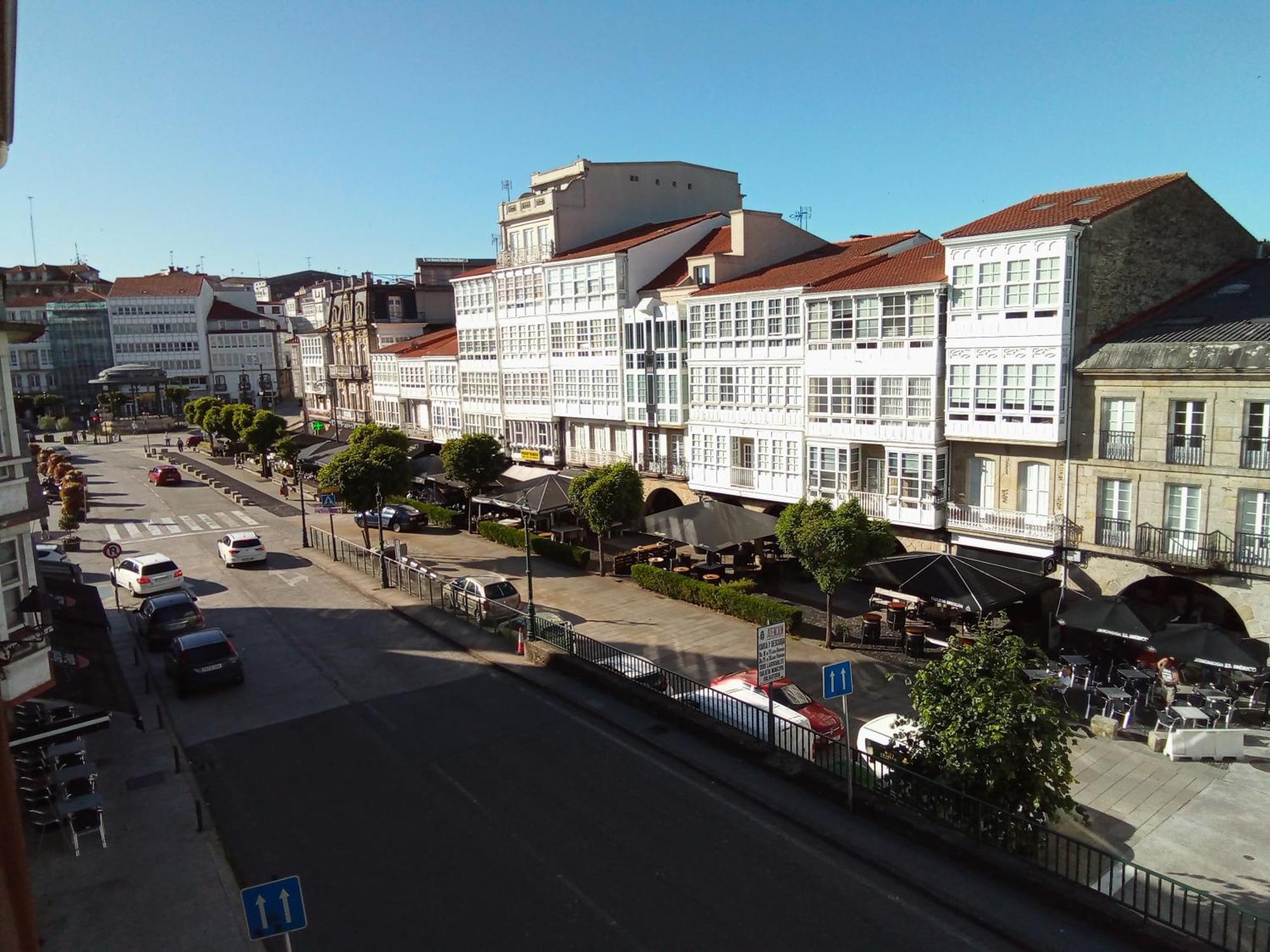 Pension La Plaza Betanzos Extérieur photo